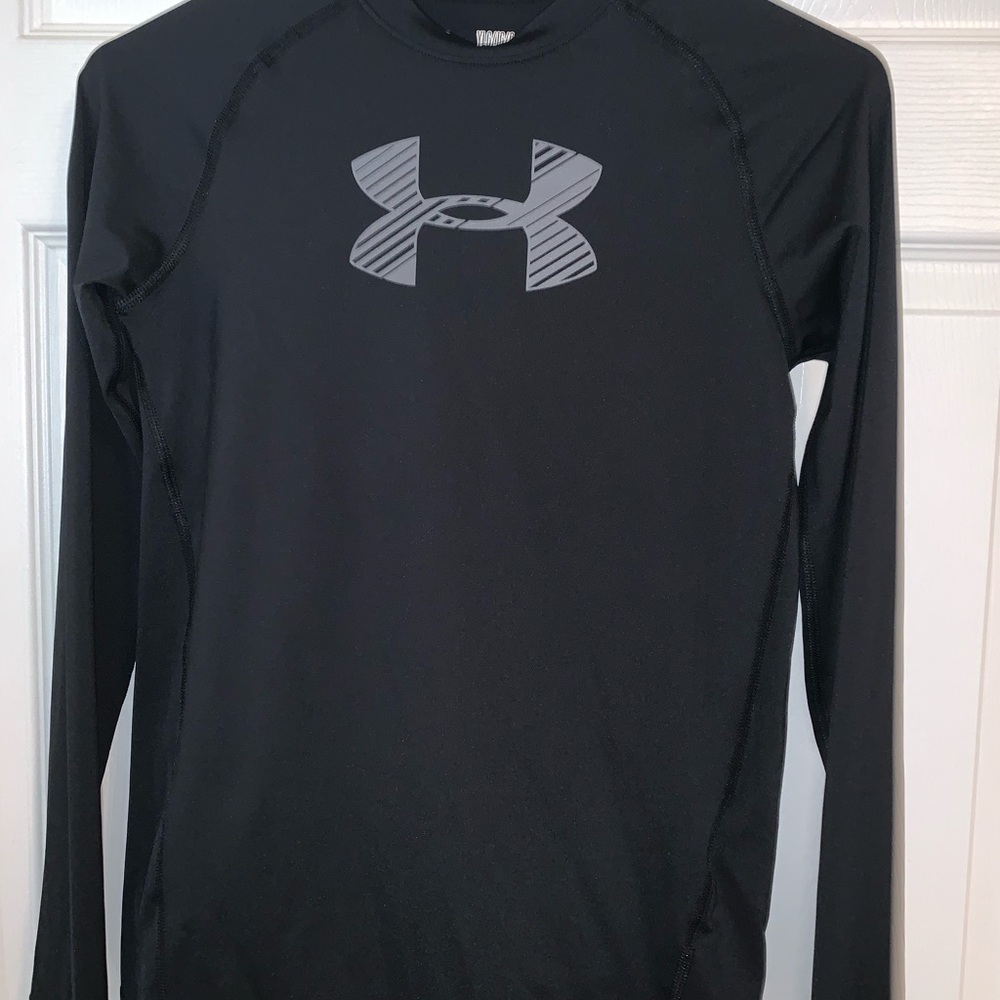 ✰Under Armor dri-fit long sleeve✰